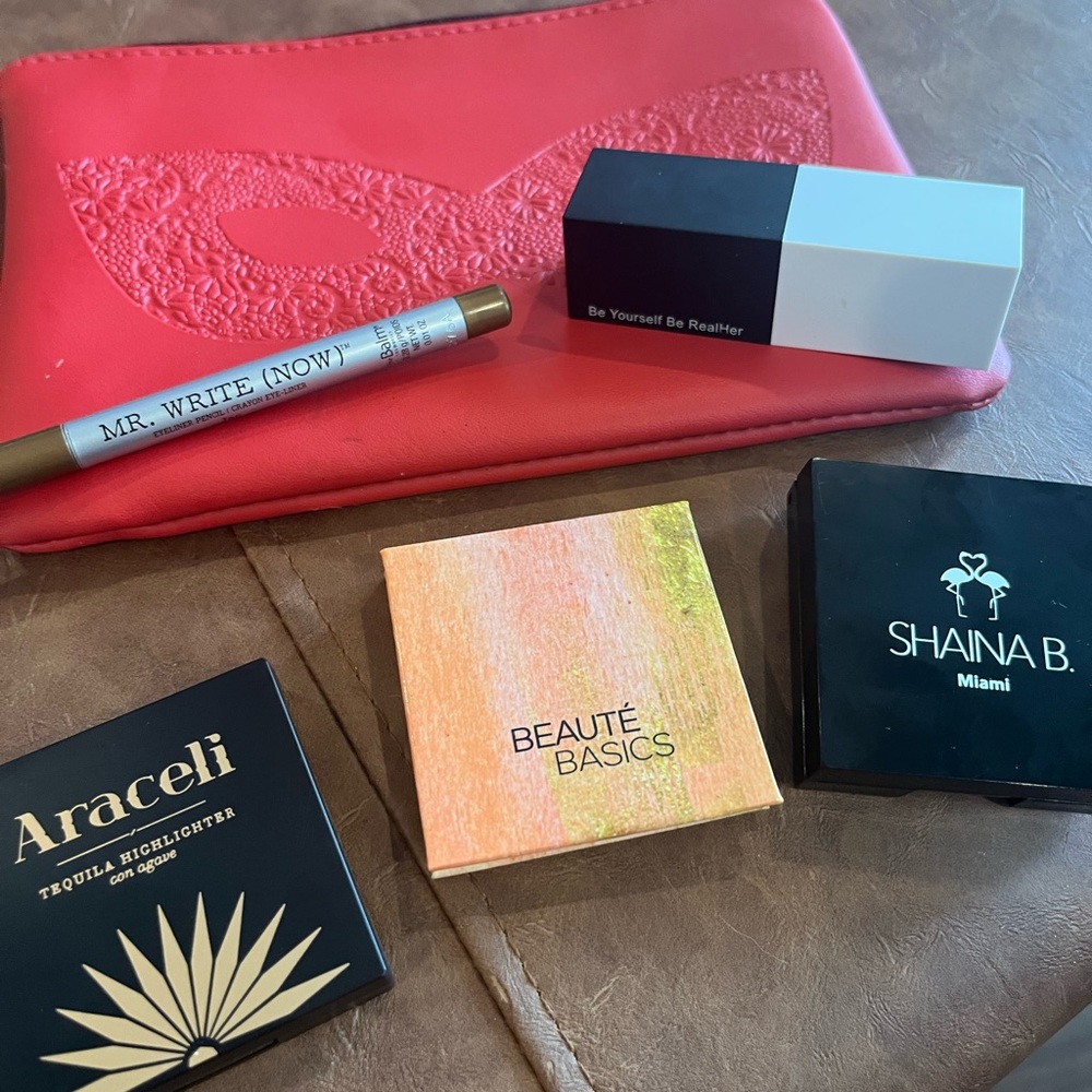 Makeup set - Picture 2 of 4